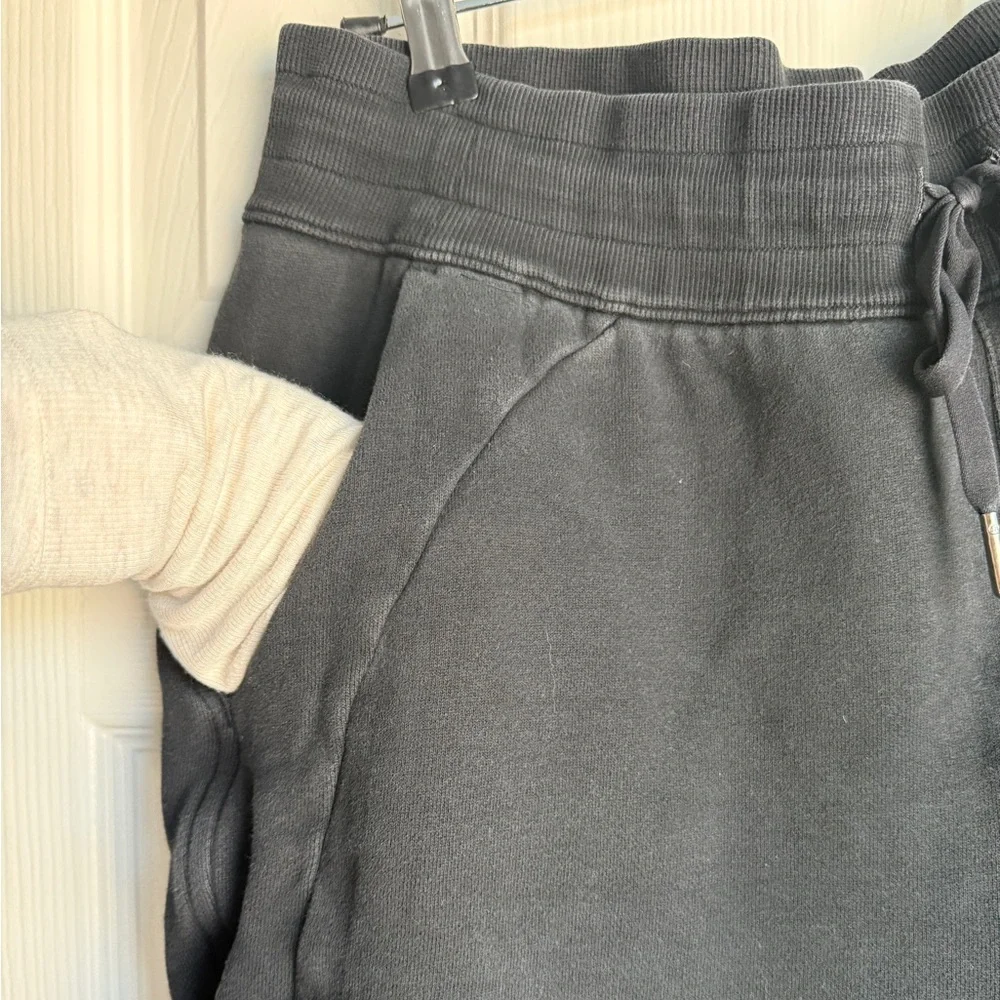 LULULEMON Scuba High-Rise Jogger Black Relaxed Oversized HR Pants W5CV9S Sz 10 - Picture 5 of 8
